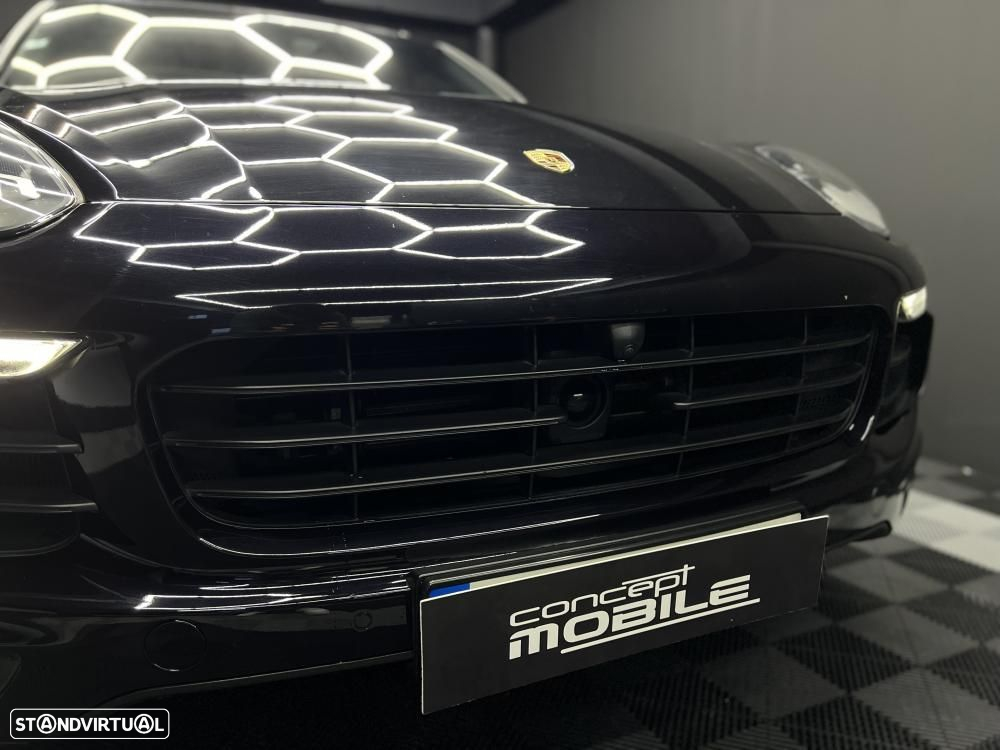 Porsche Cayenne S E-Hybrid - 6
