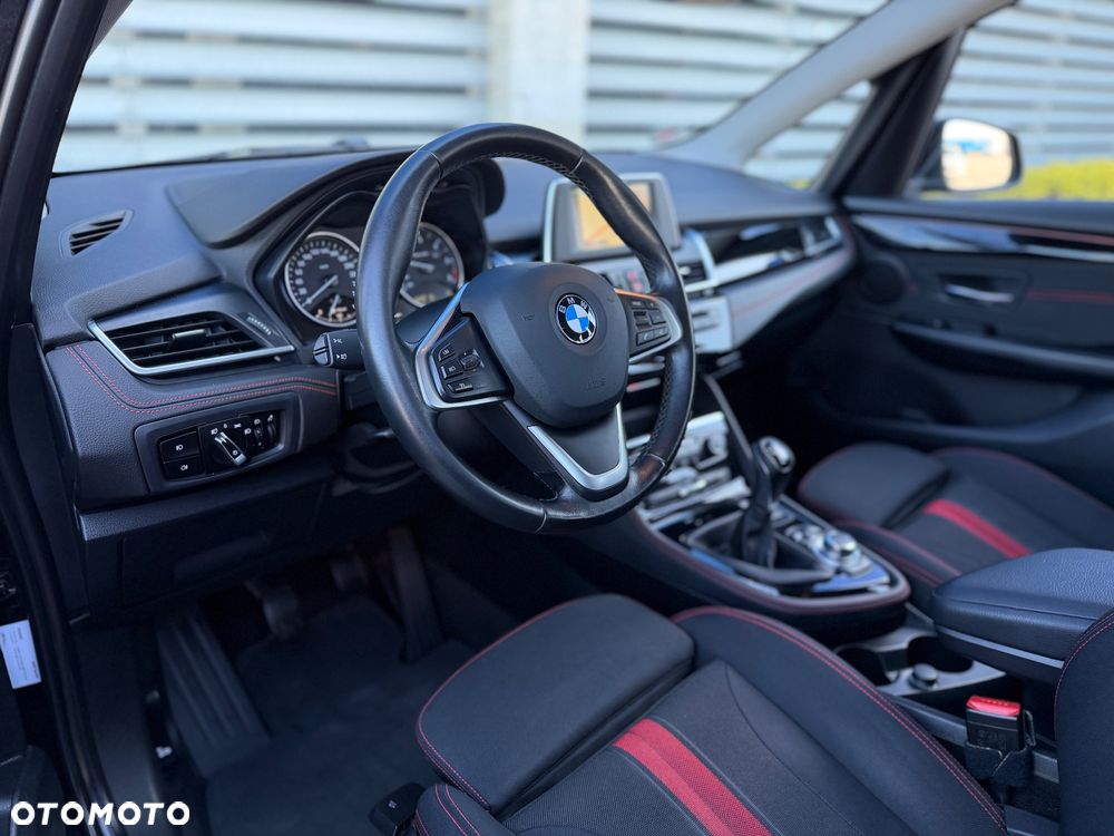 BMW Seria 2 218d Sport Line - 12