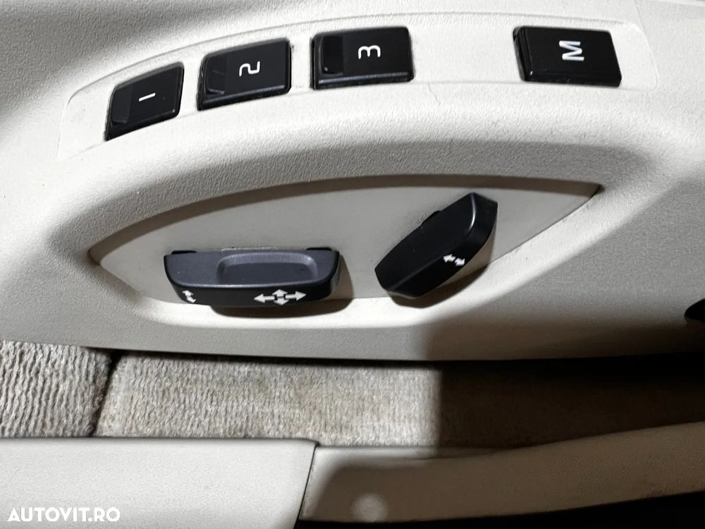 Volvo XC 60 D4AWD Momentum - 16