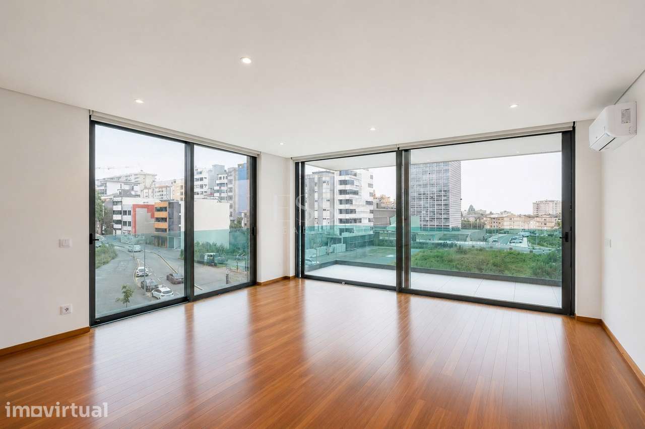 Apartamento T4 com Varanda no Varandas do Foco - Grande imagem: 5/37