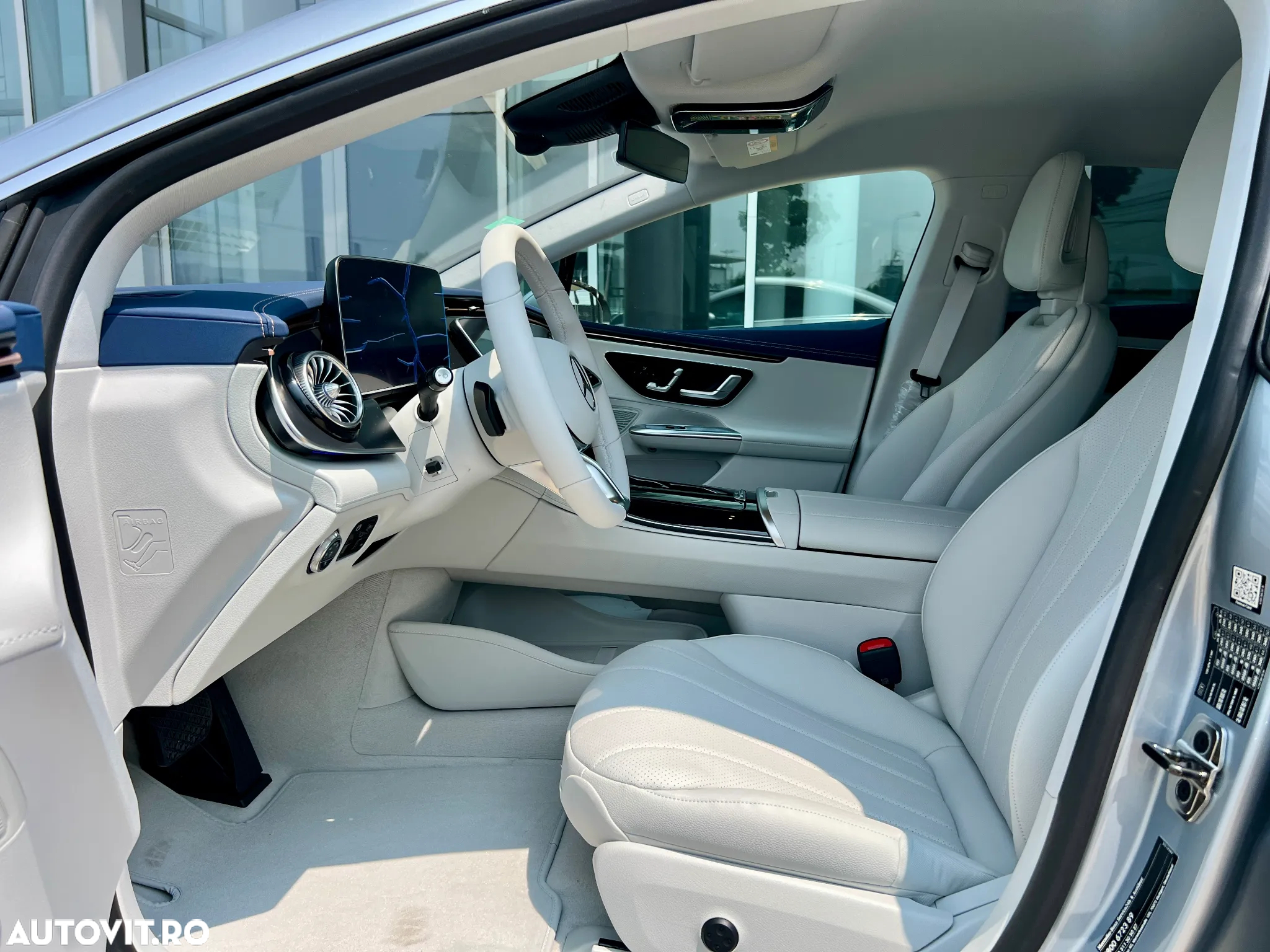 Mercedes-Benz EQE 350+ - 12