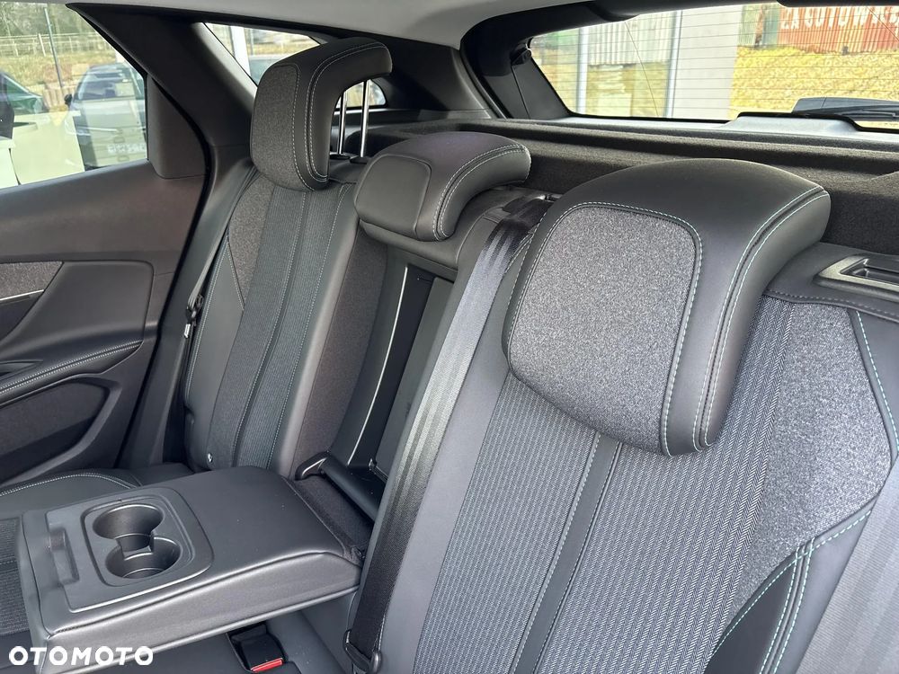 Peugeot 3008 - 17