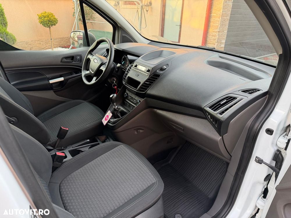Ford Transit Connect - 7