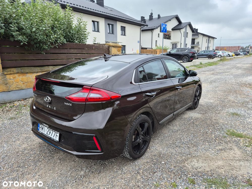 Hyundai IONIQ 1.6 GDI Premium - 4