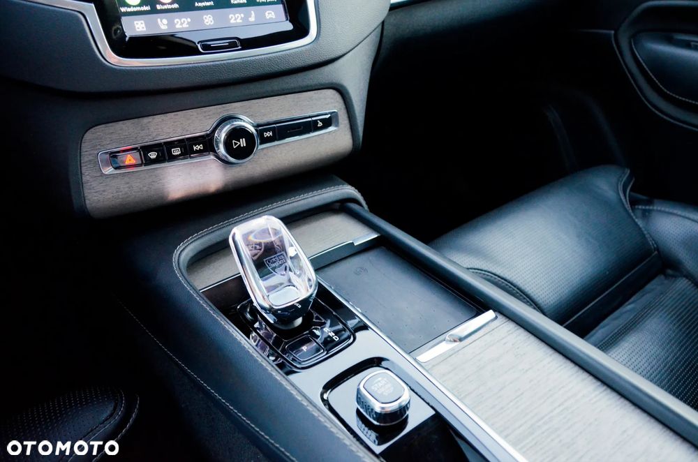 Volvo XC 90 T8 AWD Plus Dark - 28