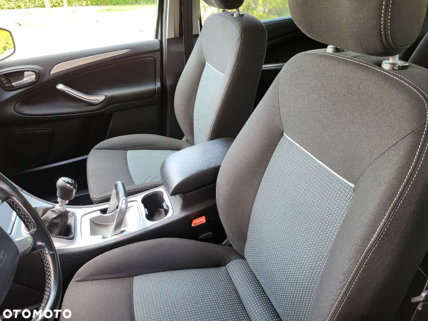 Ford Galaxy - 31