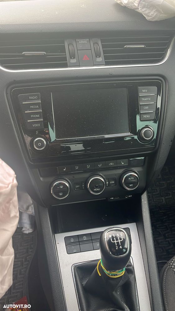 Skoda Octavia 1.6 TDI Active - 8