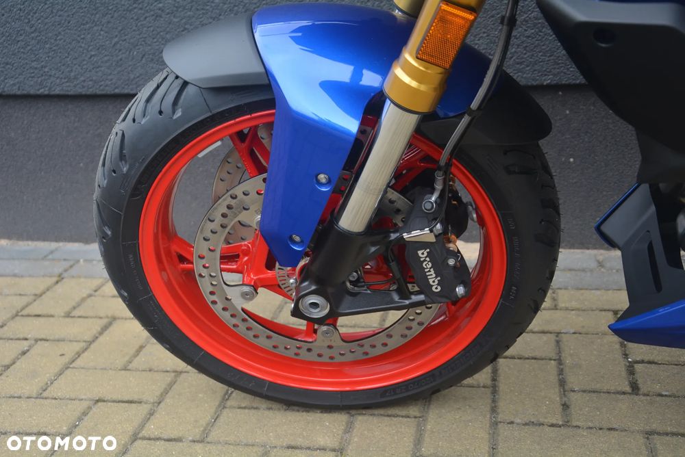 BMW XR - 21