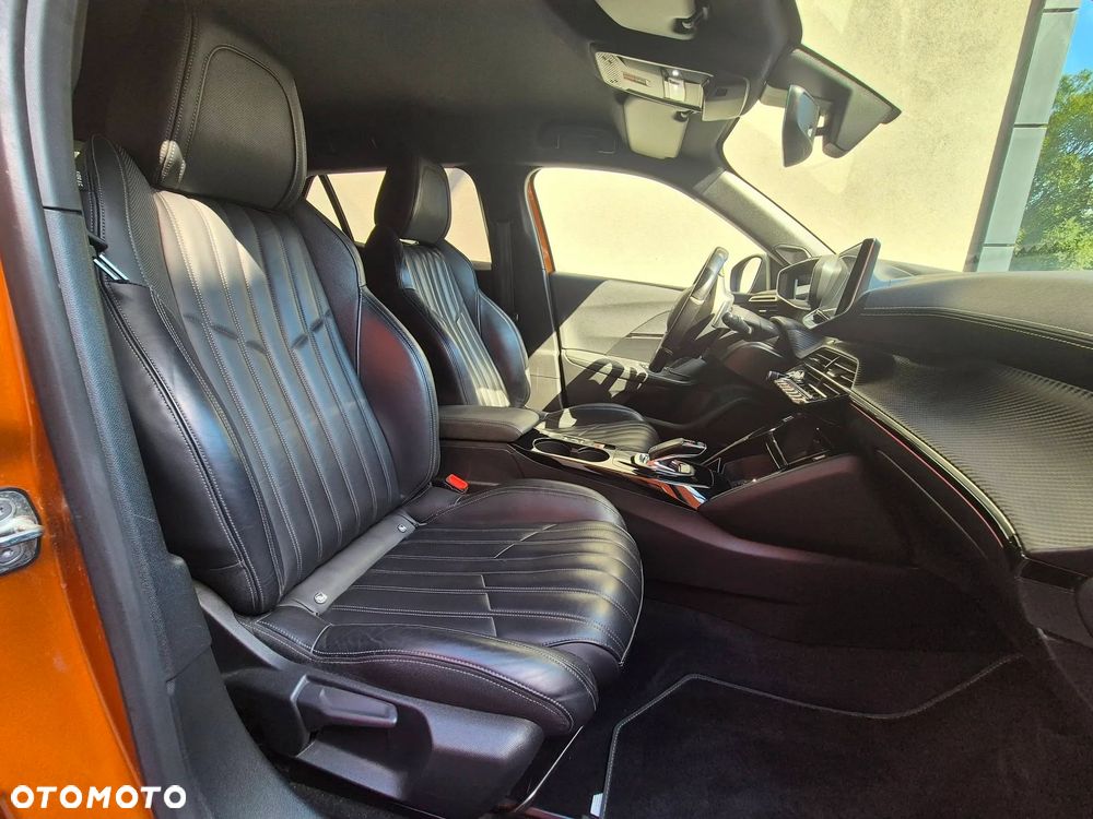 Peugeot 2008 BlueHDi 130 EAT8 GT - 23