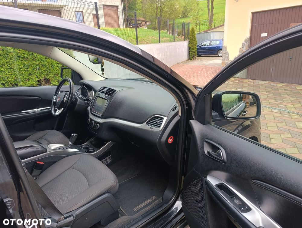 Fiat Freemont 2.0 Multijet 16V DPF Automatik Allrad Black Code - 16