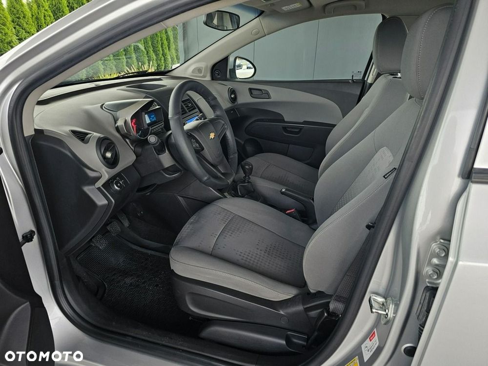Chevrolet Aveo - 14