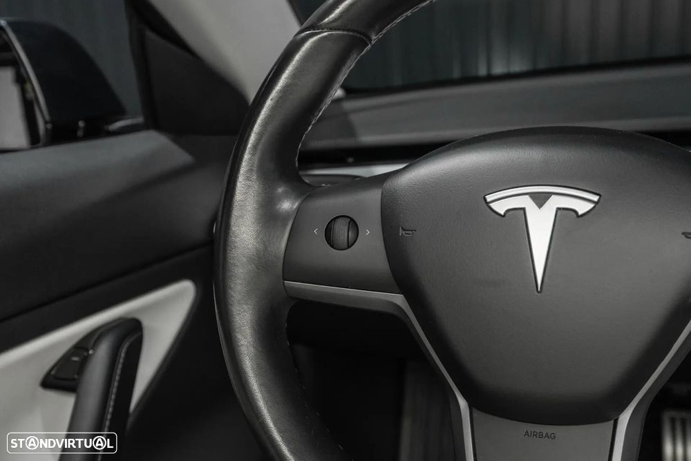 Tesla Model 3 Performance Dual Motor AWD - 11
