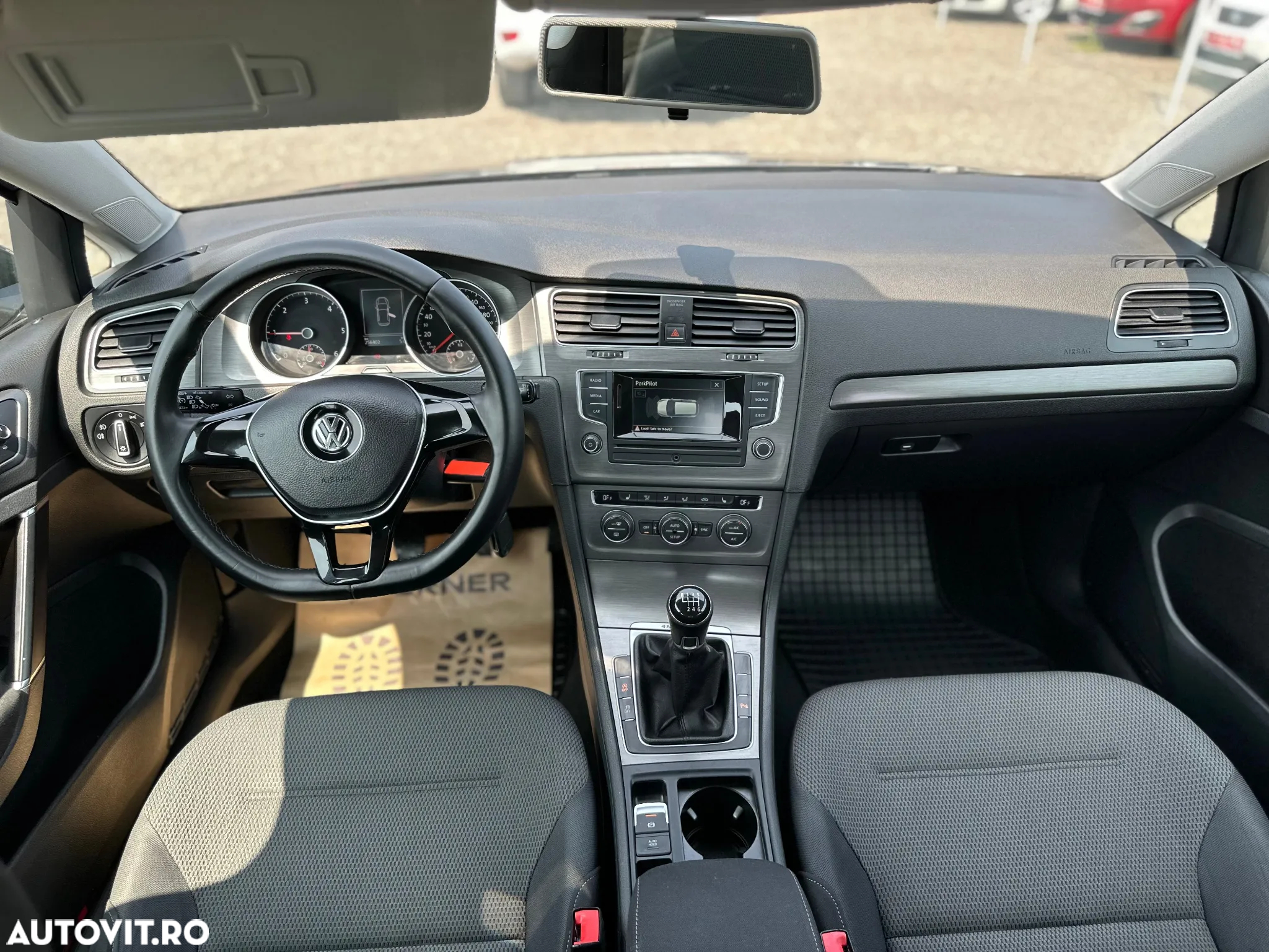 Volkswagen Golf 1.6 TDI 4Motion BlueMotion Technology Trendline - 19