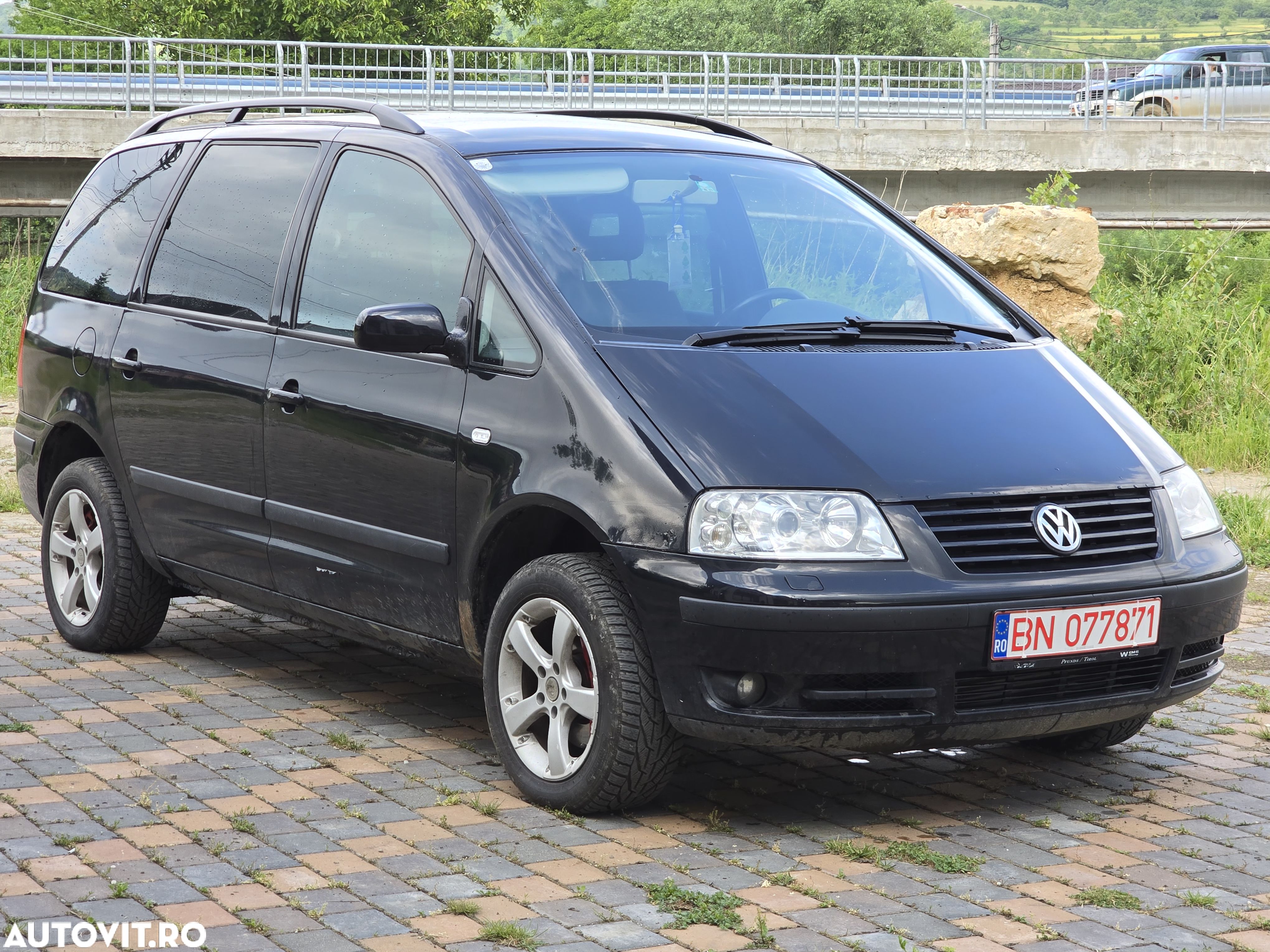 Volkswagen Sharan 1.9 TDI Comfortline Family - 1