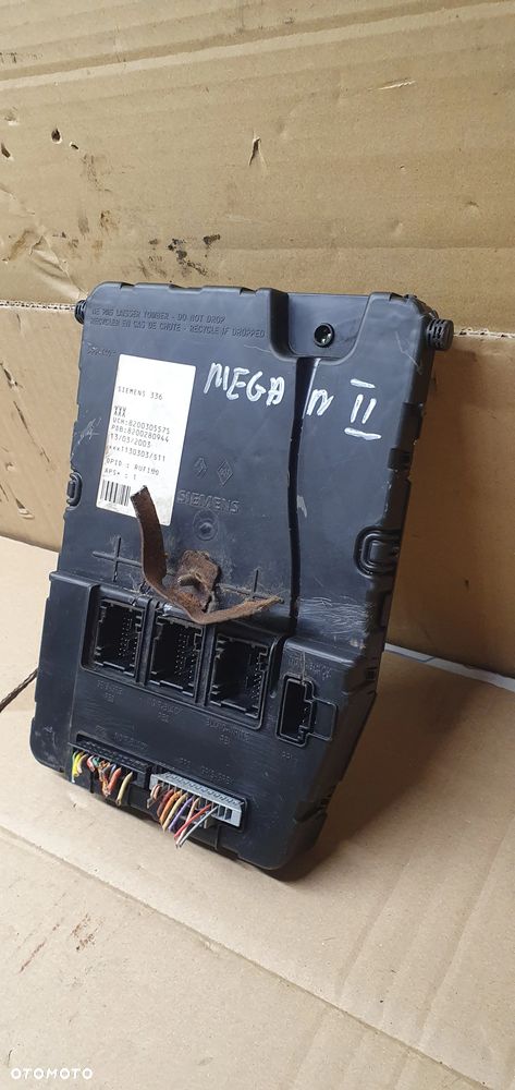Moduł sterownik komfortu Renault Megane II 8200305575 - 3
