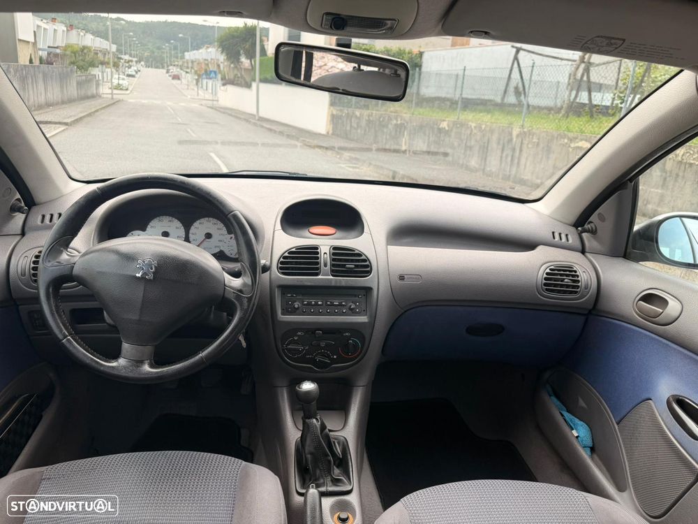 Peugeot 206 1.1 Color Line - 7