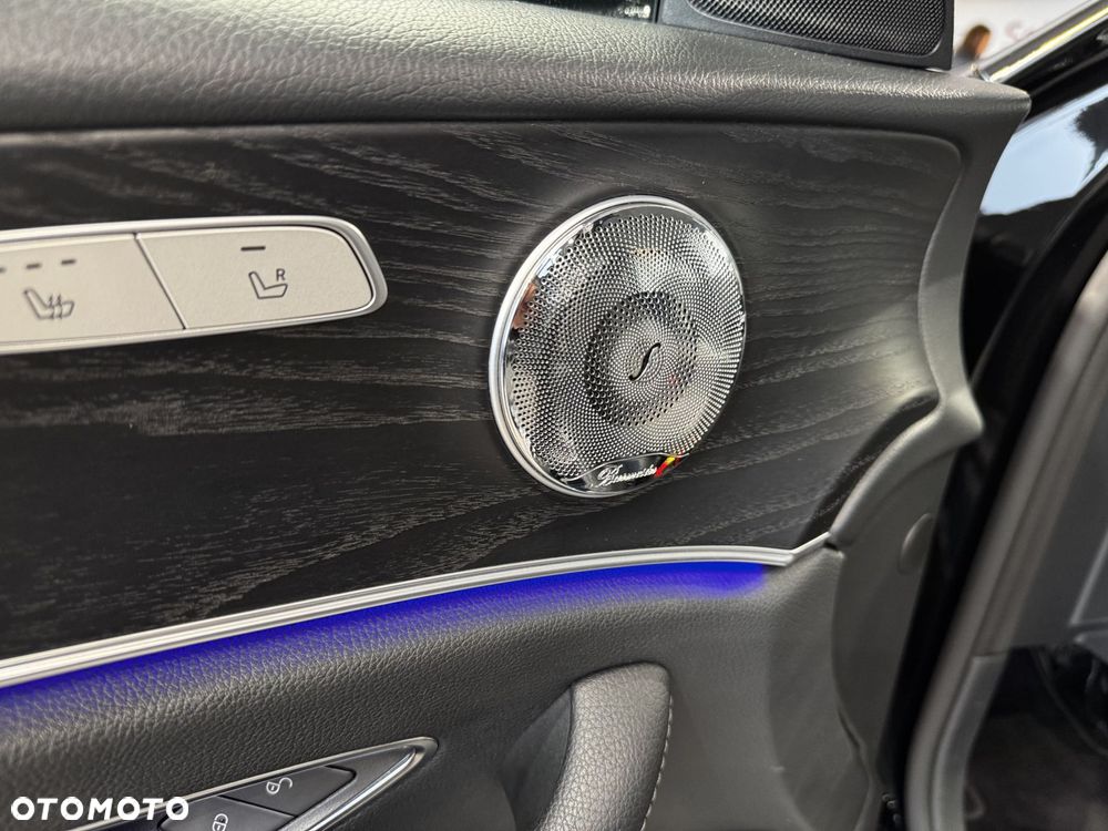 Mercedes-Benz Klasa E - 26