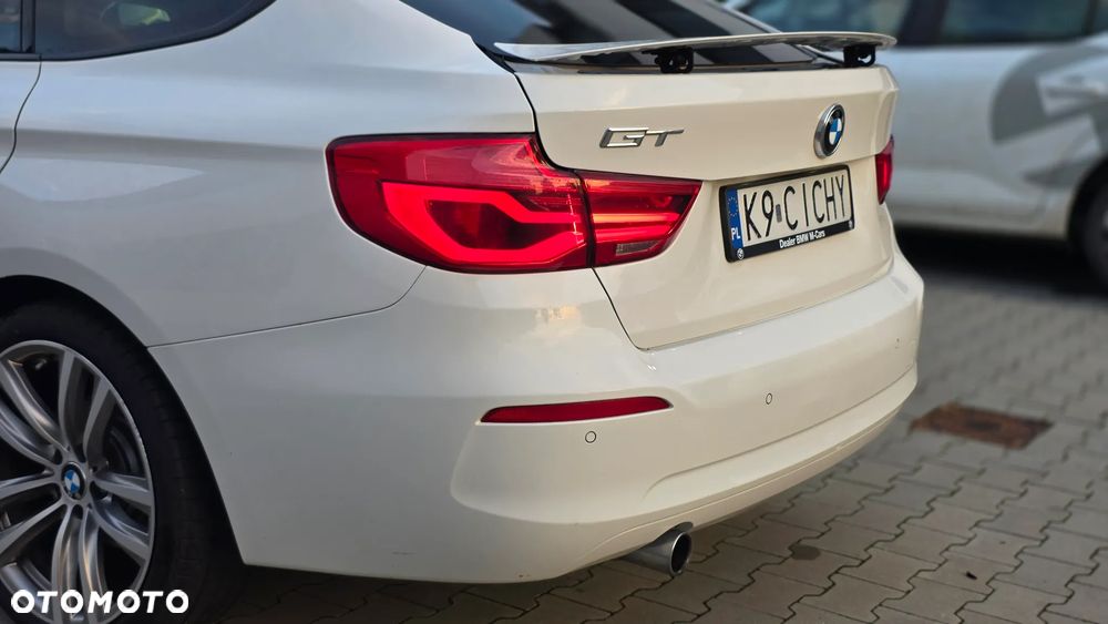 BMW Seria 3 318d Luxury Line - 18