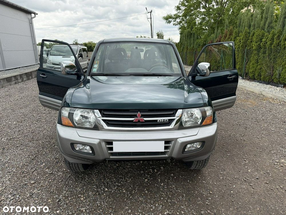 Mitsubishi Pajero - 23