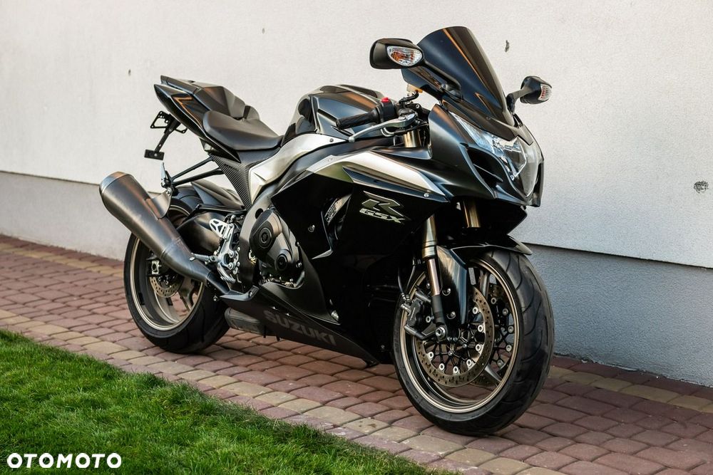 Suzuki GSX-R - 1