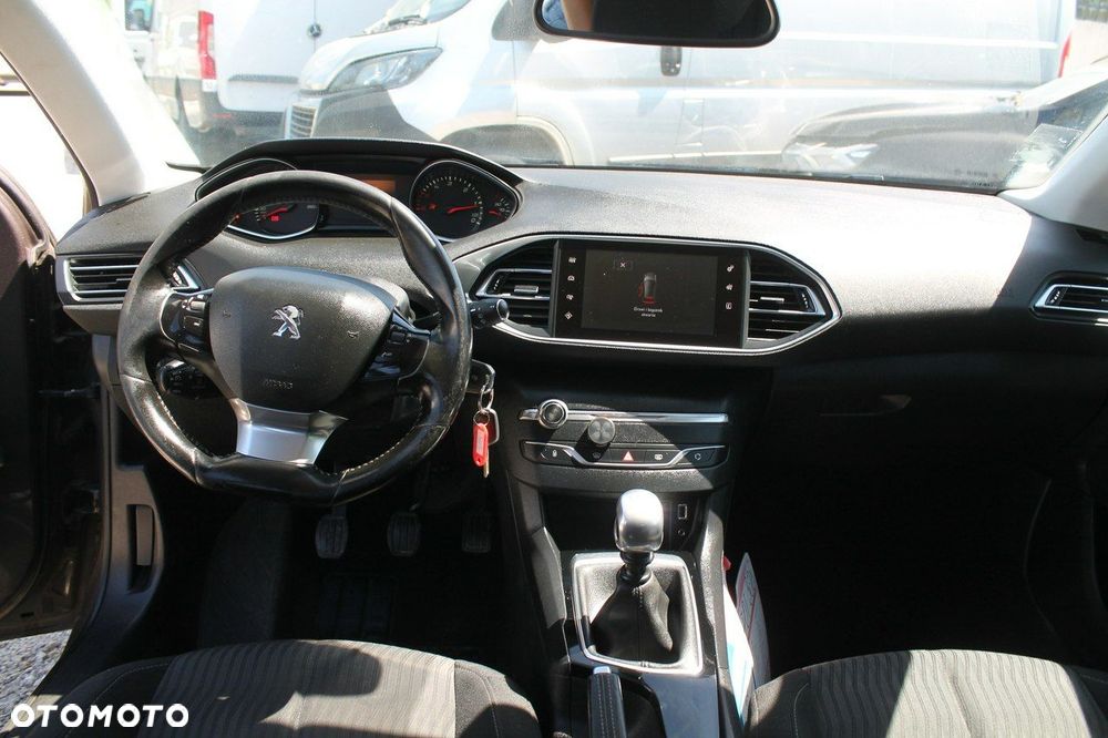 Peugeot 308 - 11