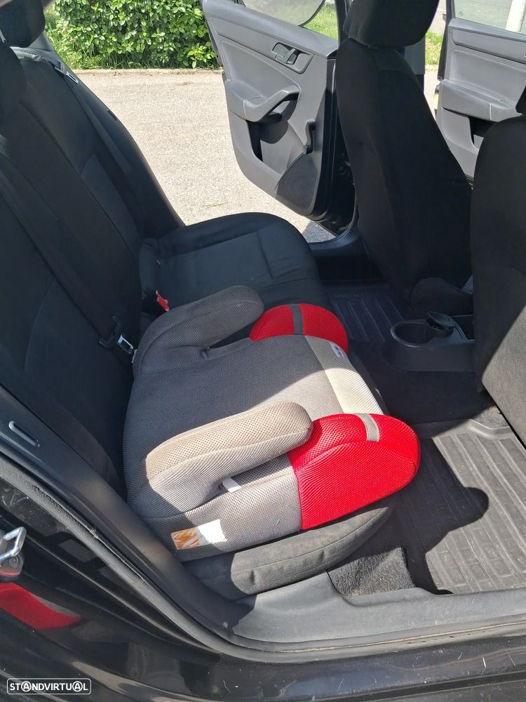 Skoda Rapid 1.6 TDI Edition - 12