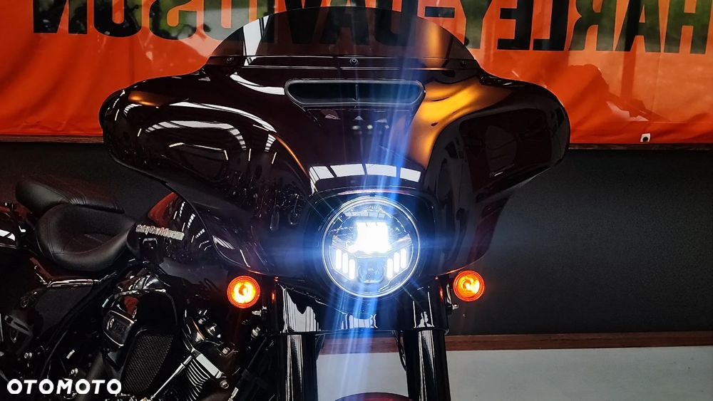 Harley-Davidson Touring Street Glide - 16