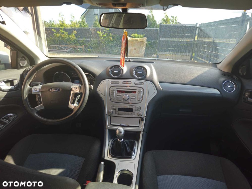 Ford Mondeo - 8