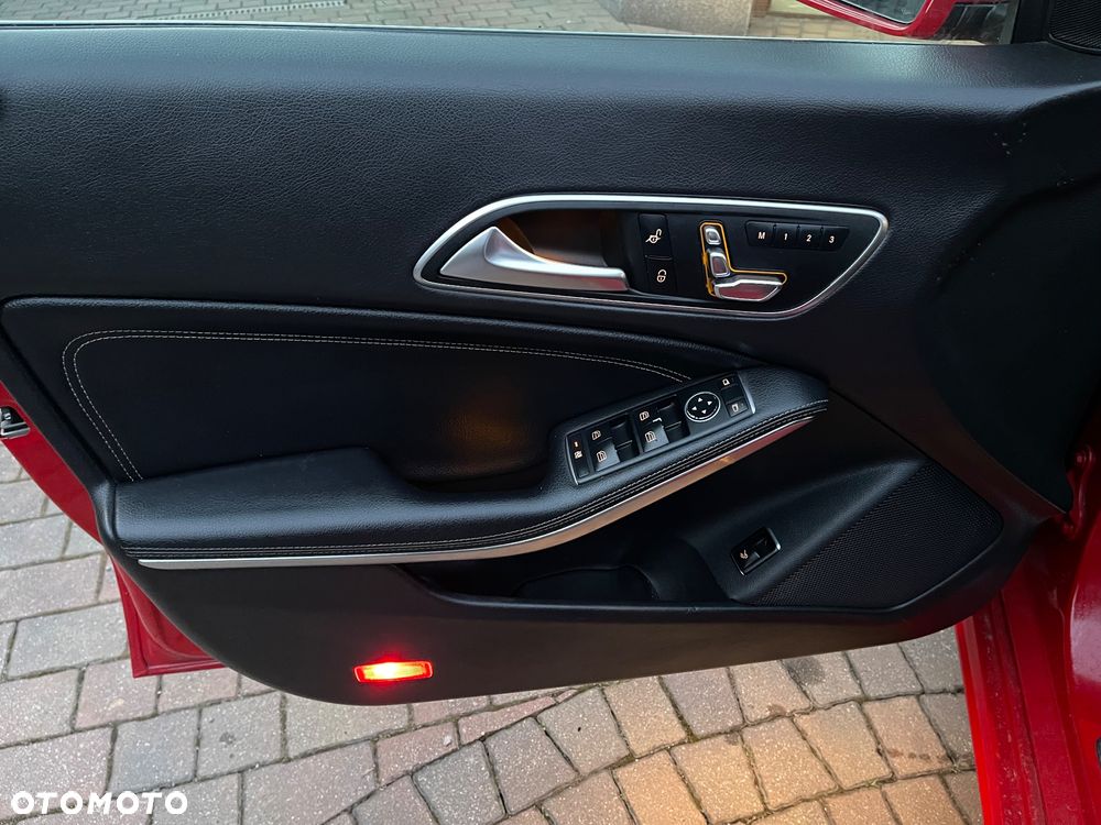 Mercedes-Benz CLA 250 7G-DCT Peak Edition - 13