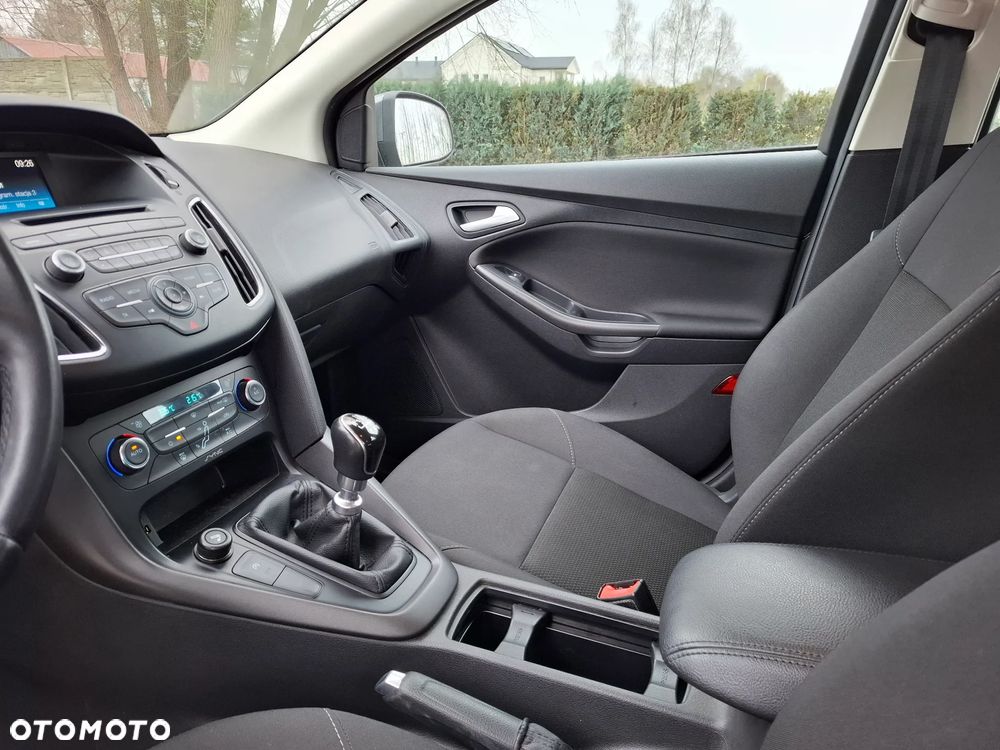 Ford Focus - 17