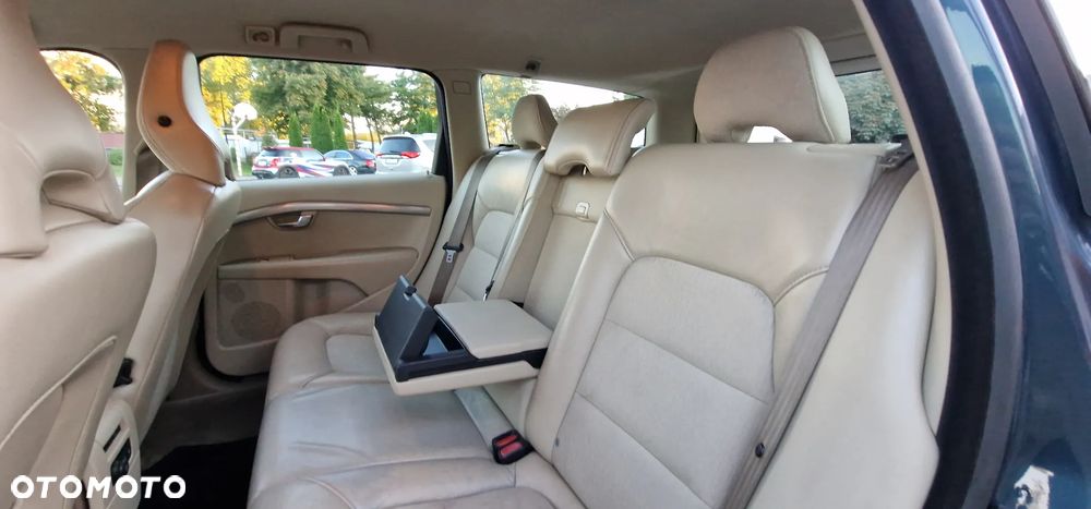 Volvo V70 2.0 Momentum - 10