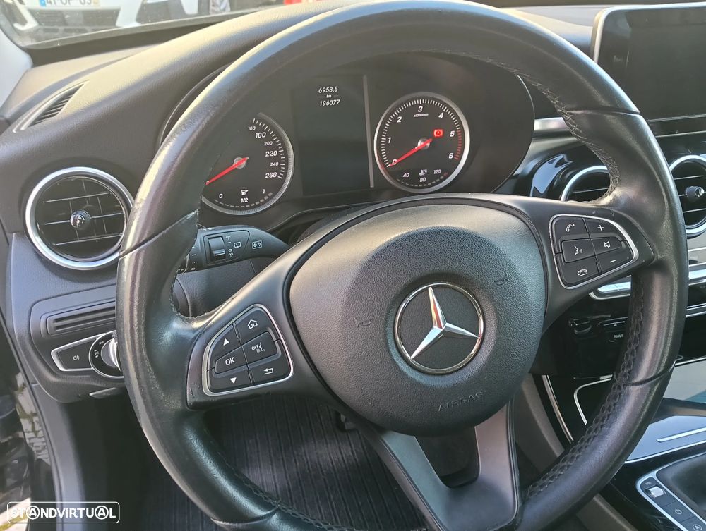 Mercedes-Benz C 200 - 12