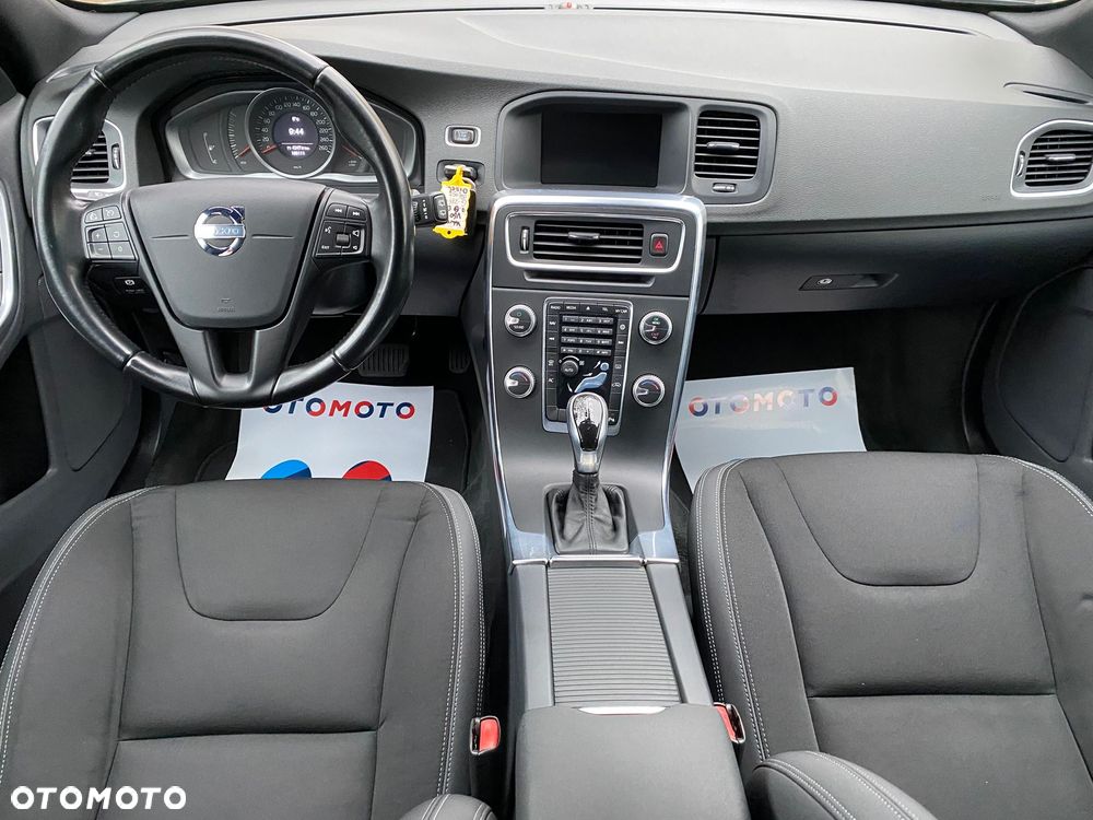 Volvo V60 D3 Geartronic Momentum - 10
