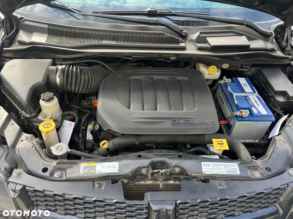 Dodge Grand Caravan - 11