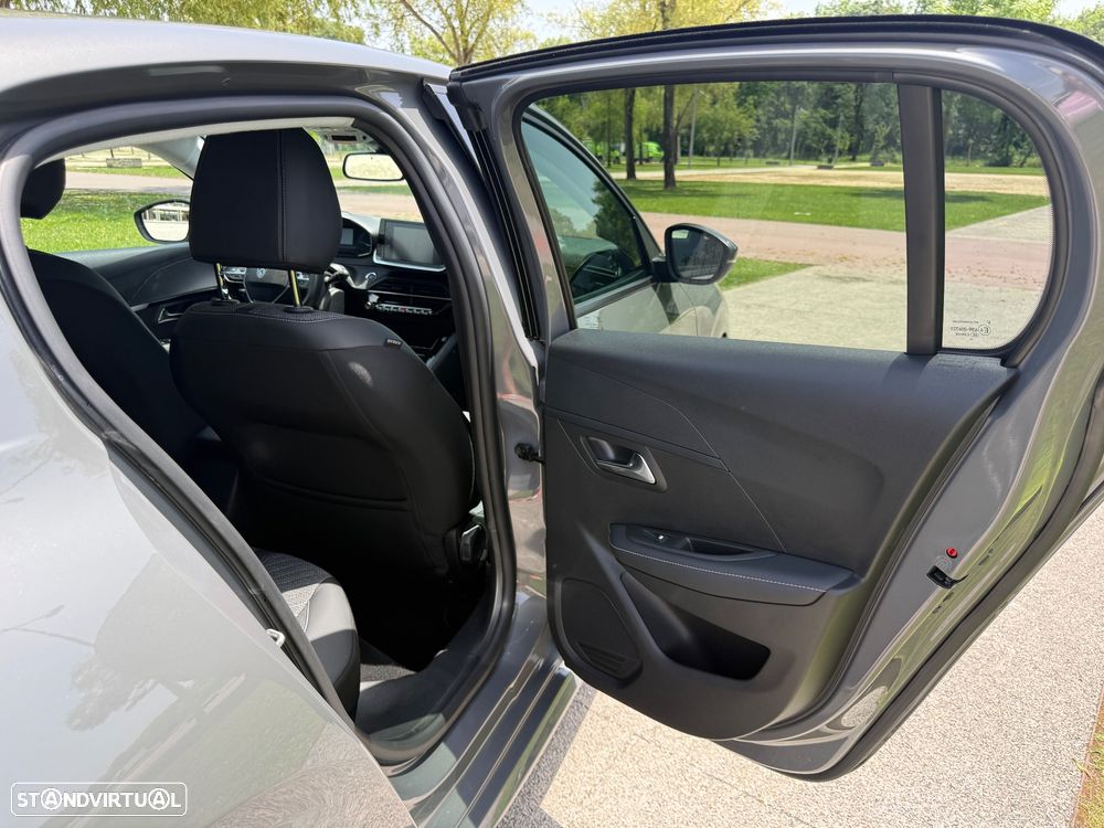 Peugeot e-208 Style - 41