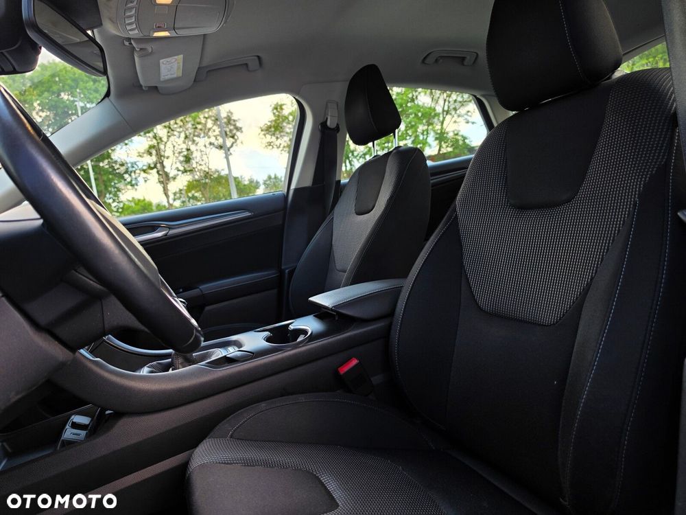 Ford Mondeo 2.0 EcoBlue Titanium - 31