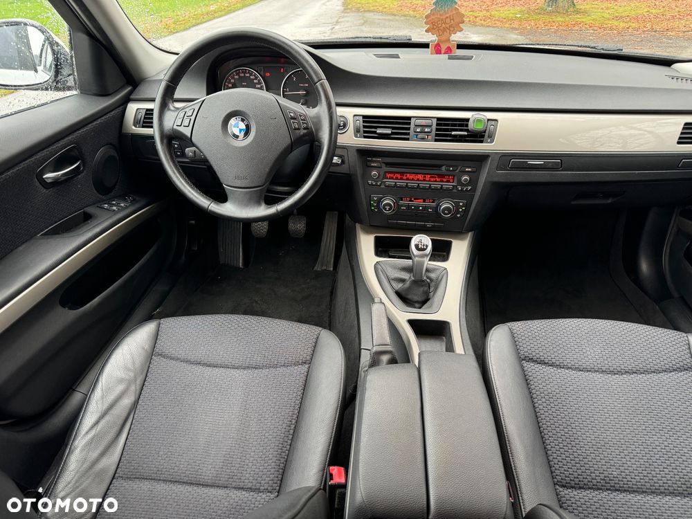 BMW Seria 3 316d Edition M Sport Shadow - 29