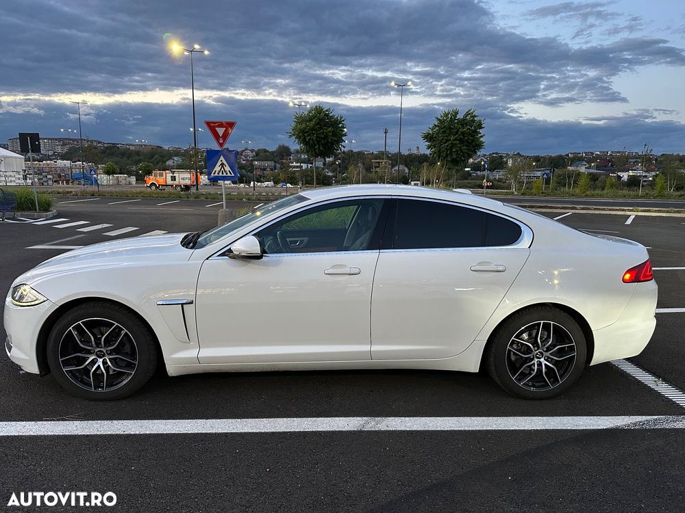 Jaguar XF 2.2D Luxury - 5