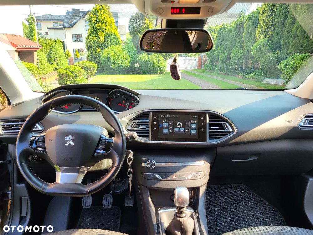 Peugeot 308 1.6 THP Access - 12
