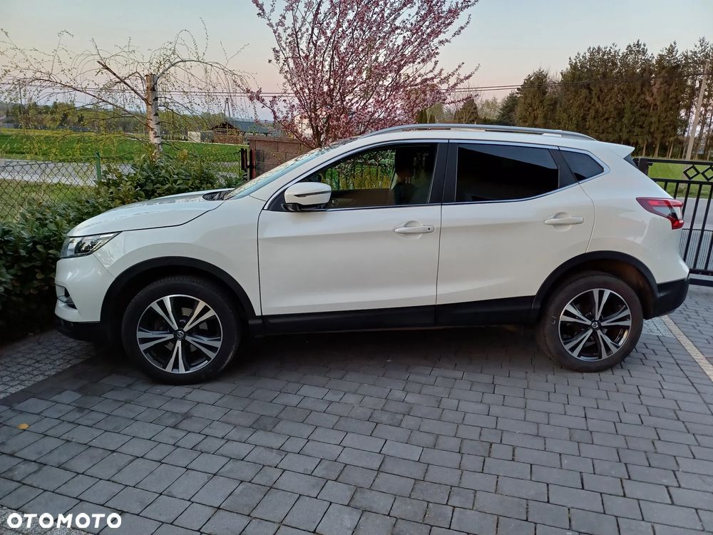 Nissan Qashqai 1.2 DIG-T N-Connecta EU6 - 2