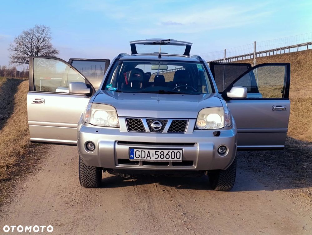 Nissan X-Trail 2.5 Sport - 25