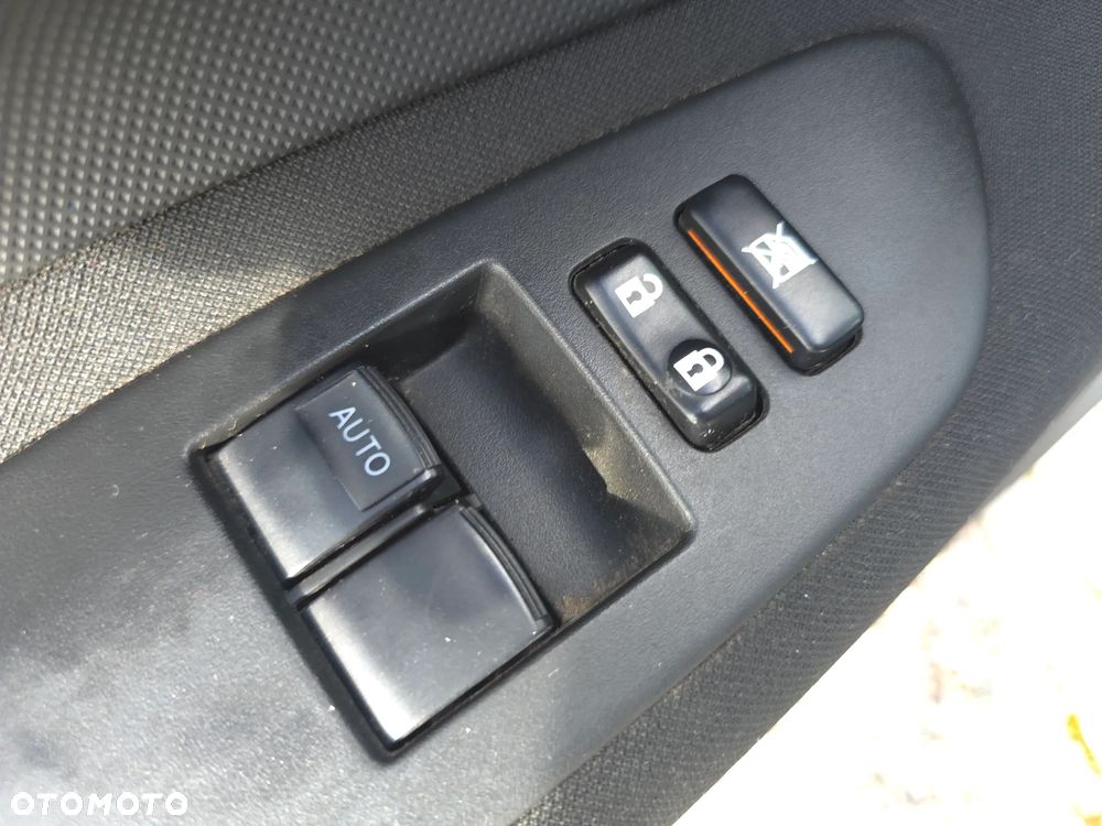 Toyota Auris 1.6 VVT-i Luna - 19