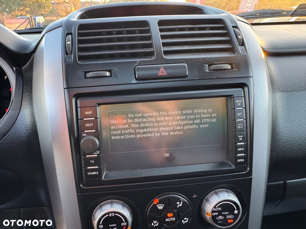 Suzuki Grand Vitara 1.9 DDiS Premium - 14