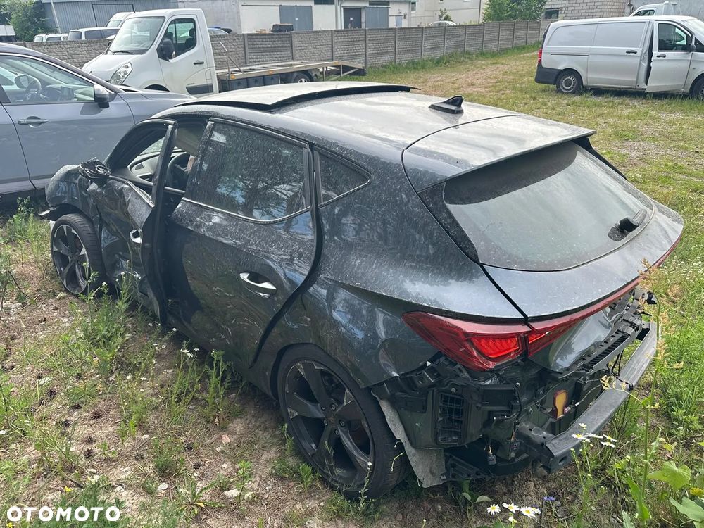 Cupra Leon 1.5 eTSI mHEV DSG - 2