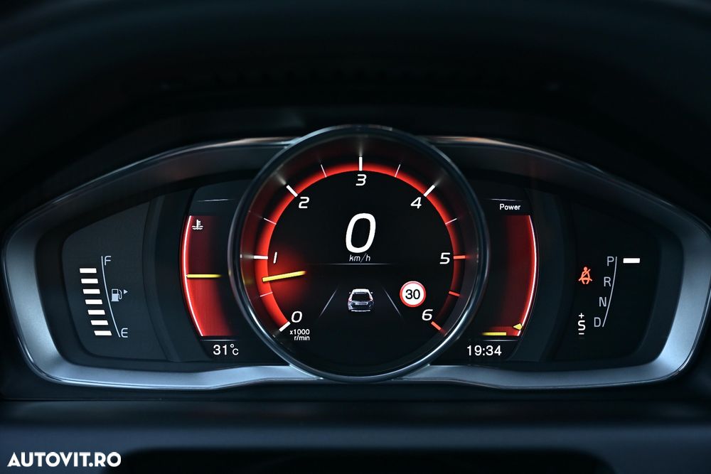 Volvo XC 60 D5 AWD Geartronic Summum - 27