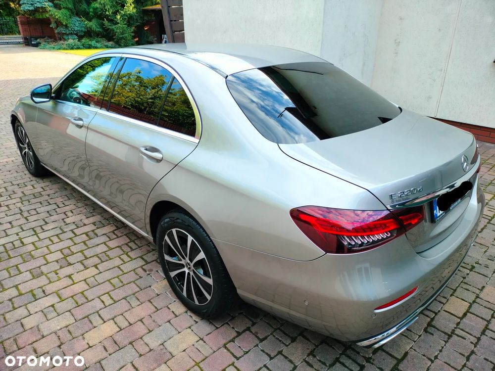 Mercedes-Benz Klasa E 220 d 4-Matic Exclusive - 4