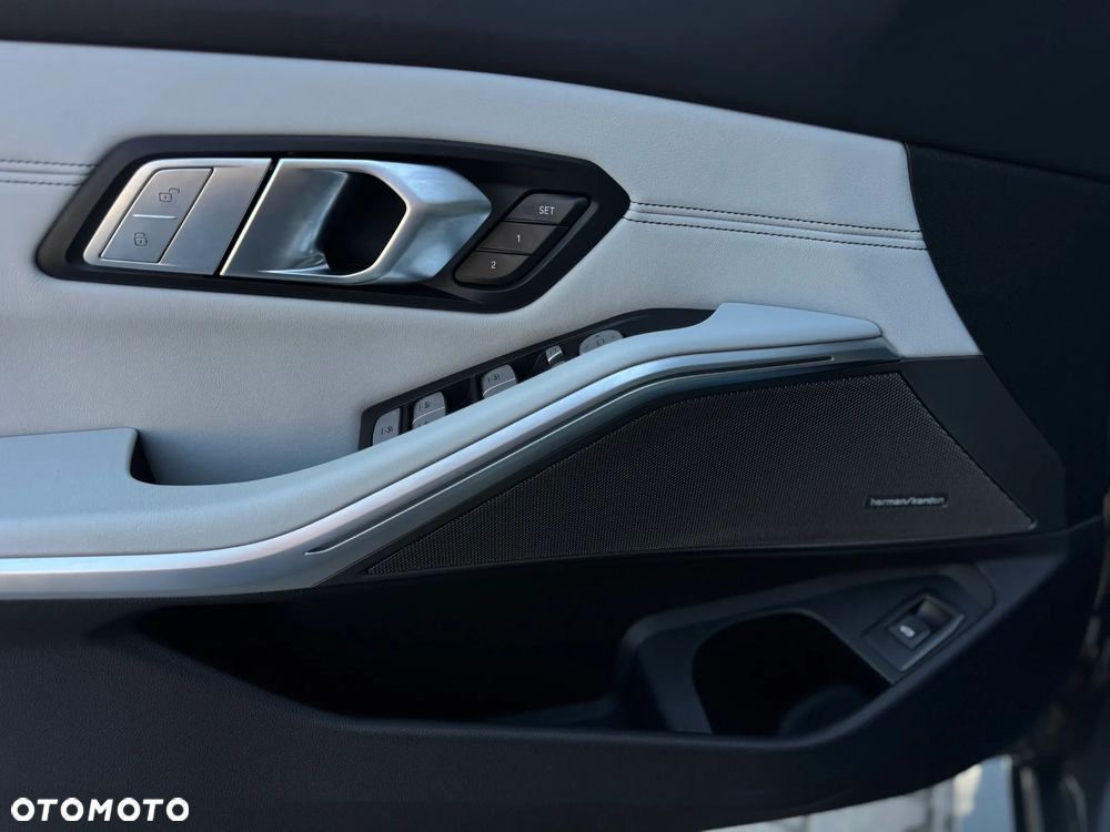 BMW M3 Competition xDrive sport - 30