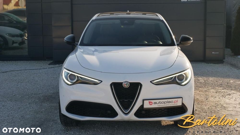 Alfa Romeo Stelvio - 3