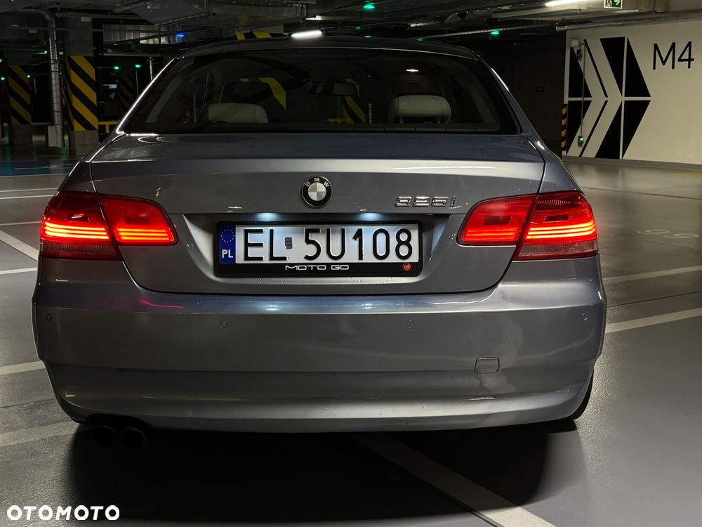 BMW Seria 3 325i M Sport Edition - 5