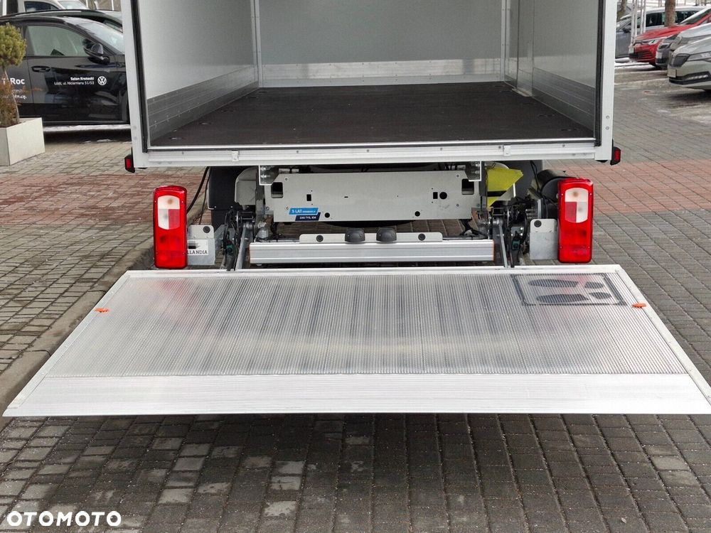 Volkswagen Crafter - 13